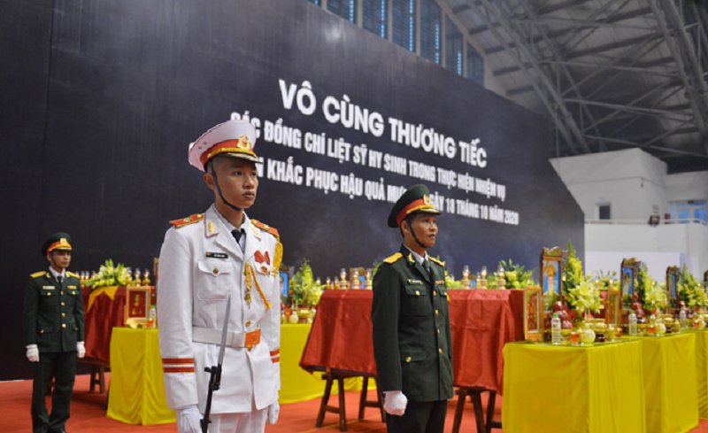 Quang cảnh nơi tổ chức lễ truy điệu 22 cán bộ chiến sĩ đoàn 337