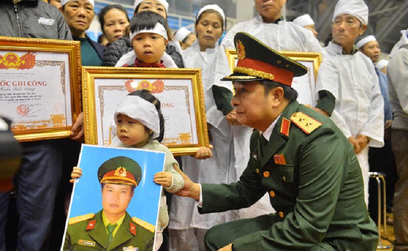 Khoảnh khắc xúc động tại Nhà thi đấu đa năng TP Đông Hà.