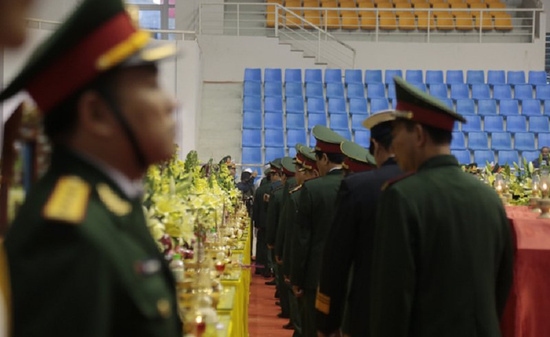 chào các đồng đội, chiến sĩ lần cuối.