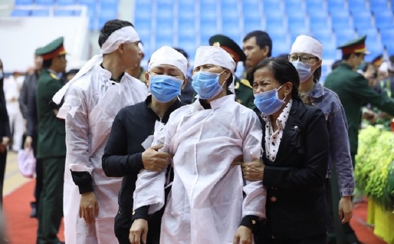 Gia đình liệt sĩ Lê Văn Quế. Ảnh: Ngọc Thành