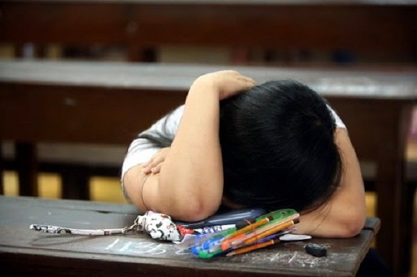Đặc điểm rối loạn tâm thần học đường thường gặp gồm rối loạn lo âu và rối loạn tăng động giảm chú ý.