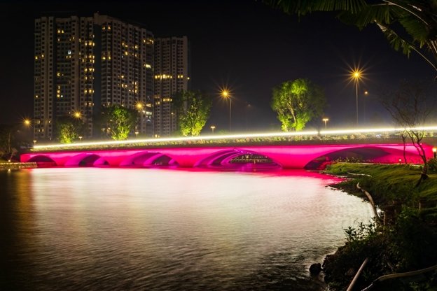 Cầu Chử Đồng Tử khi về đêm