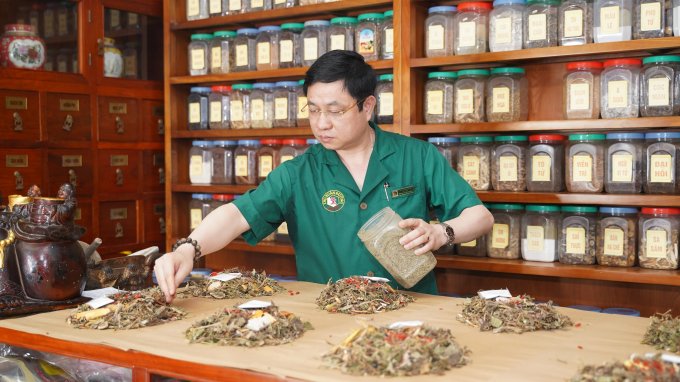 Theo Tiến sĩ – Lương y Phùng Tuấn Giang