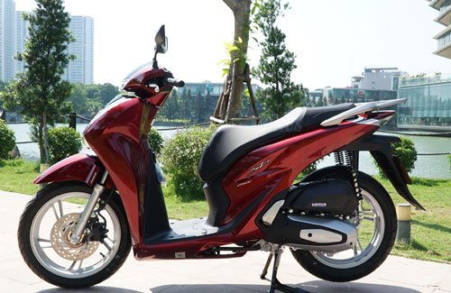 Với độ HOT trên thị trường nên nhà sản xuất còn niêm yết giá bán Honda SH 2020 theo màu của xe.