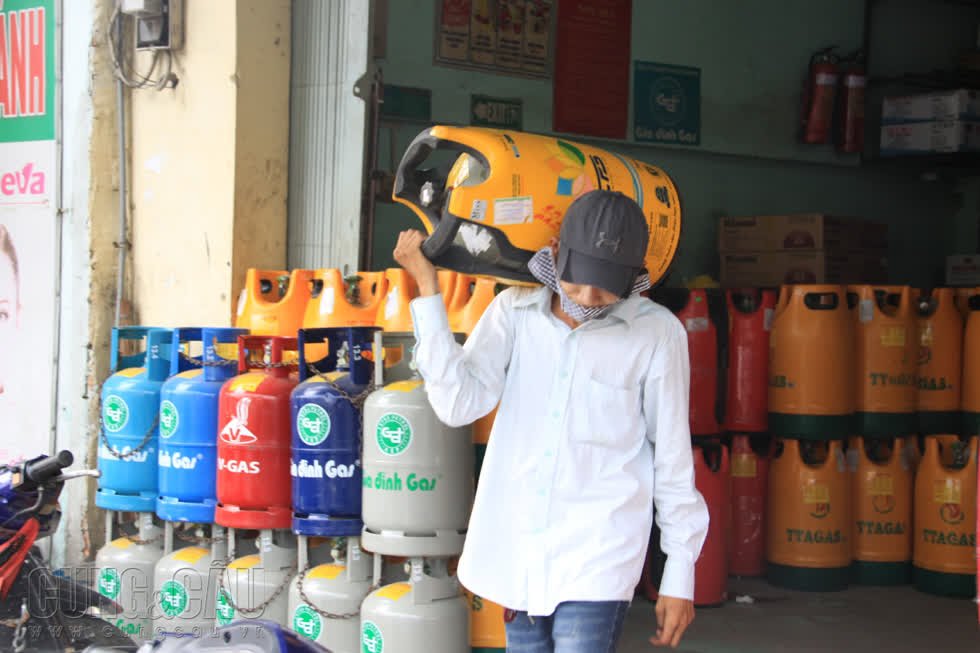 Từ đầu tháng 4/2020, giá gas trong nước giữ ở mức thấp kỷ lục