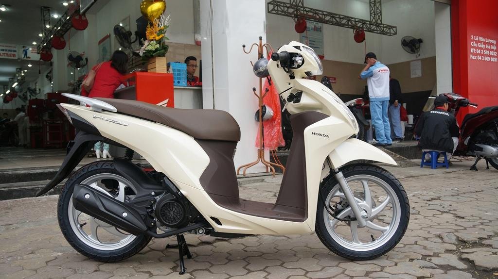 Vậy nên mua Honda Vision hay Yamaha Grande là tốt nhất?