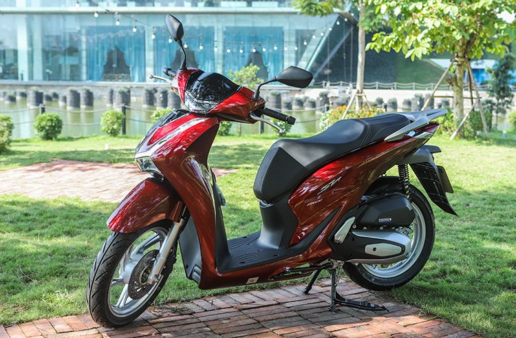 Khảo sát tại các HEAD cho thấy giá xe SH 2020 cuối tháng 4/2020 được các đại lý bán giảm hơn so với dịp Tết ngoài việc sức mua giảm còn do tác động dịch Covid-19.