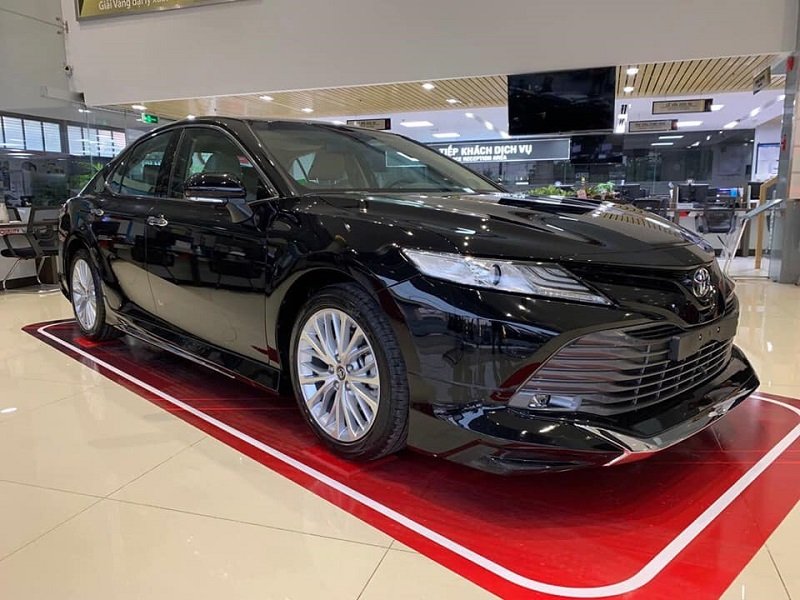 Bảng giá xe Toyota Camry lăn bánh mới nhất hiện nay