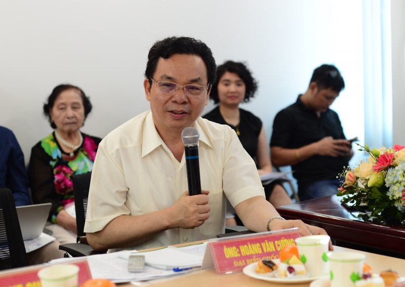 PGS.TS Hoàng Văn Cường - Đại biểu Quốc hội, Phó Hiệu trưởng Trường ĐH Kinh tế Quốc dân cảnh báo 2 nguy cơ lớn với người chăn nuôi dù giá heo hơi tăng mạnh.