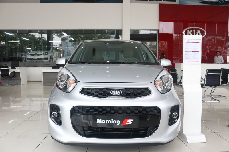 Hiện giá bán xe Kia Morning được khuyến mại từ 5-10 triệu đồng tùy vùng miền và 01 năm bảo hiểm thân vỏ xe.