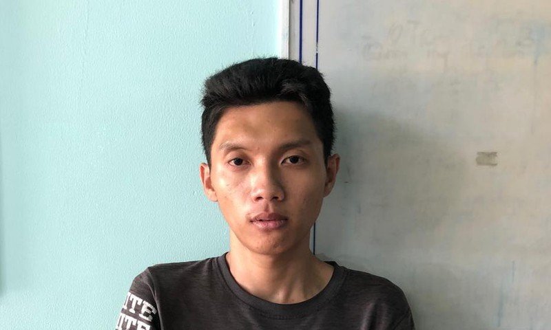 Bảo tại cơ quan công an.