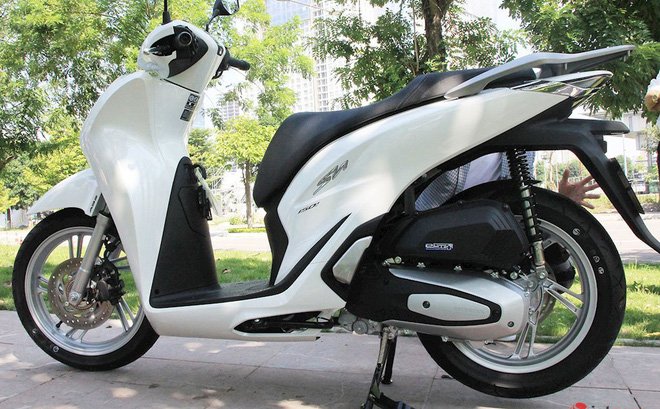 Biết được những thông tin chính xác về giá xe SH 2020 mới nhất qua những so sánh, đánh giá chi tiết, giúp bạn có thể so sánh giá giữa các đại lý và chọn thời điểm mua xe thích hợp nhất.