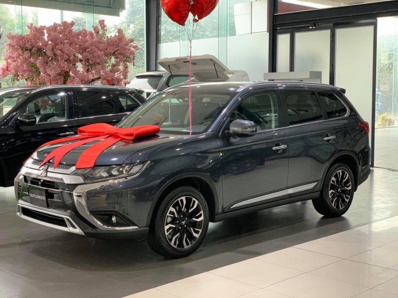 Giá xe ô tô 25/5, bảng giá xe ô tô Mitsubishi