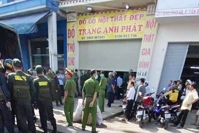Bên ngoài cơ sở cai nghiện chui được nguy trang là cửa hàng đồ gỗ. Ảnh: N.A.