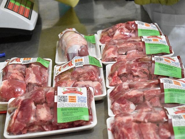 Mặc dù số lượng nhập khẩu thịt lợn rất lớn nhưngnguồn cung đang thiếu