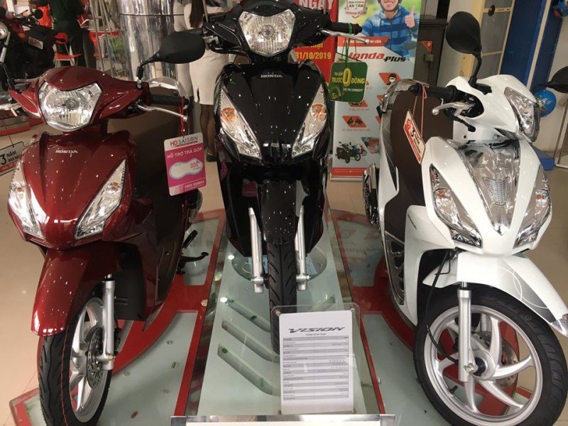 Honda Vision mang động cơ eSP 110cc, 4 thì, 1 xy lanh, làm mát bằng không khí, công suất tối đa 8,84 mã lực tại 7.500 vòng/phút, 8,84 mã lực tại 7.500 vòng/phút, mô men xoắn cực đại 9,23 Nm tại 5.500 vòng/phút; mức tiêu hao nhiên liệu 1,6 lít trong điều kiện tiêu chuẩn.