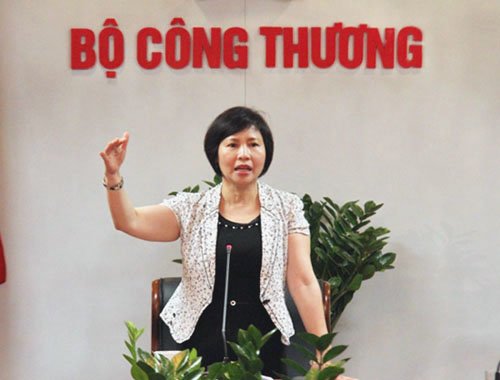 Thời kỳ làm thứ trưởng, bà Hồ Thị Kim Thoa bị Ủy ban kiểm tra Trung ương chỉ ra nhiều sai phạm trong quá trình bổ nhiệm Trịnh Xuân Thanh.