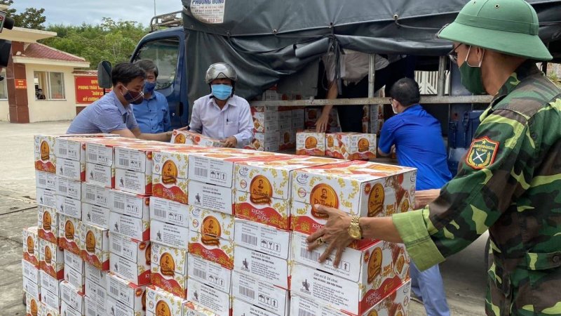 Thức uống đóng chai duy nhất hiện nay có các thành phần thảo mộc quý giúp tăng cường hệ miễn dịch này nhanh chóng được trao gửi về các địa bản tỉnh Quảng Nam để chung tay phòng chống dịch bệnh.