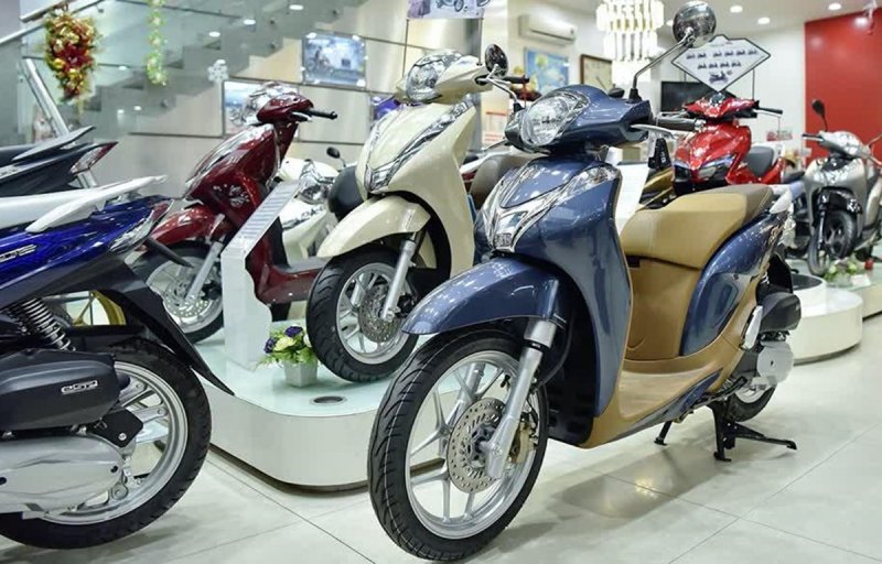 Giá xe SH Mode tại Hà Nội và TP HCM tăng giá mạnh.
