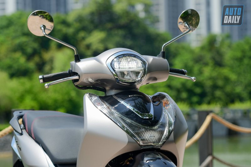 Giá xe SH Mode 2021 đội giá tăng mạnh
