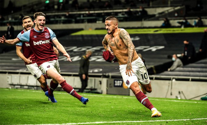 West Ham chỉ cần 8 phút cuối trận và 4 phút bù giờ để mang về 1 điểm.