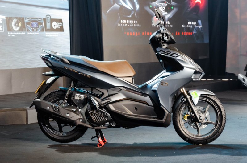 Air Blade giảm do 