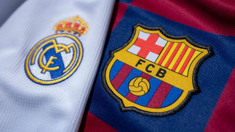 Barcelona lợi thế khi chơi trên sân nhà.