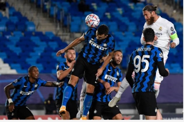 Ramos nhân đôi cách biệt cho đội chủ nhà.
