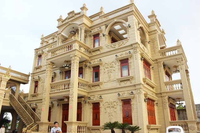 Căn biệt thự được xây dựng trong 2 năm, đến năm 2017 đưa vào sử dụng. (Ảnh: Người Lao động)