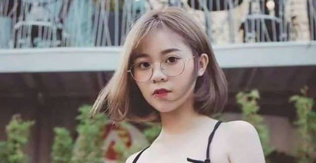 20-hinh-anh-gai-xinh-toc-ngan-deo-kinh-cute-ngau-va-chat-nhat-1