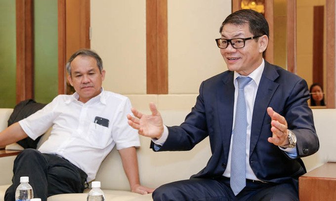 Ông Đoàn Nguyên Đức đành phải đến cầu cứu ông Trần Bá Dương, hy vọng THACO sẽ đầu tư vào Agrico để công ty có tiền trả nợ ngân hàng và tiếp tục sống sót.