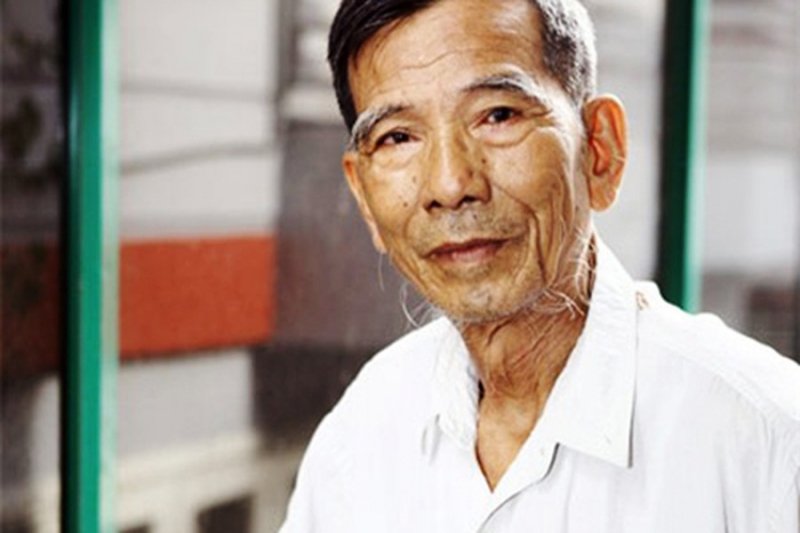 Năm 60 tuổi, nghệ sĩ Trần Hạnh về hưu theo quy định. Không diễn kịch, ông tham gia đóng phim truyền hình. Bắt đầu từ những năm đầu thập niên 90, tên tuổi của nghệ sĩ Trần Hạnh được đông đảo khán giả biết đến