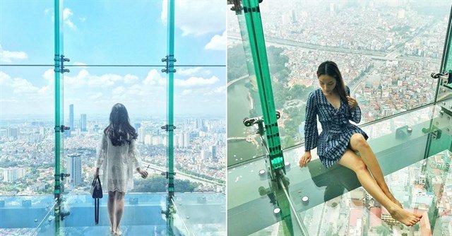 teens-viet-thi-nhau-checkin-dai-quan-sat-trong-suot-ngam-toan-thanh-pho-17cbf0c9636679601780158349-1