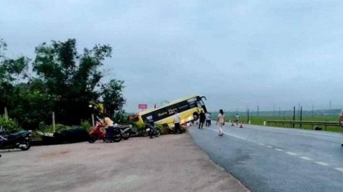 Hiện trường vụ TNGT lúc rạng sáng