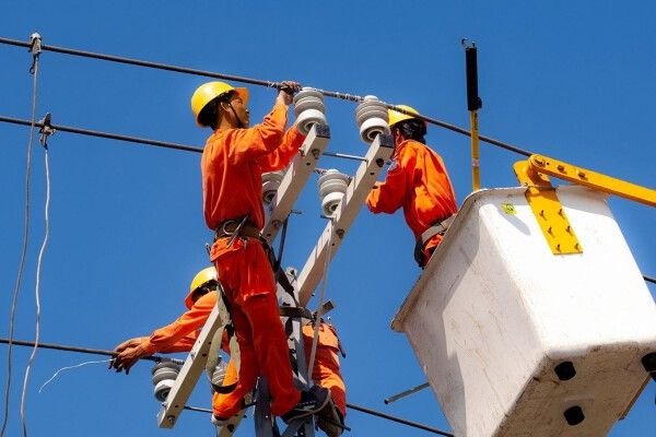 Nắng nóng đỉnh điểm, Hà Nội hủy toàn bộ lịch cắt điện