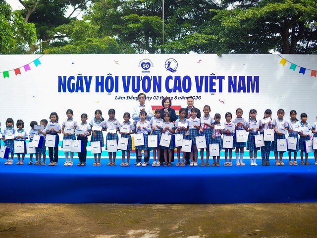 50 năm Vinamilk: Bền bỉ chăm sóc nền tảng cho thế hệ Việt Nam tương lai
