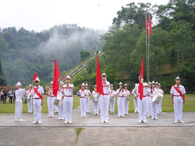 Khi nghi thức Đội không còn thẳng hàng