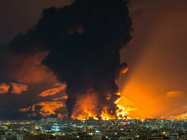 "Điểm nóng" Trung Đông ngày 31/8: Mỹ ném bom đảo Larak của Iran