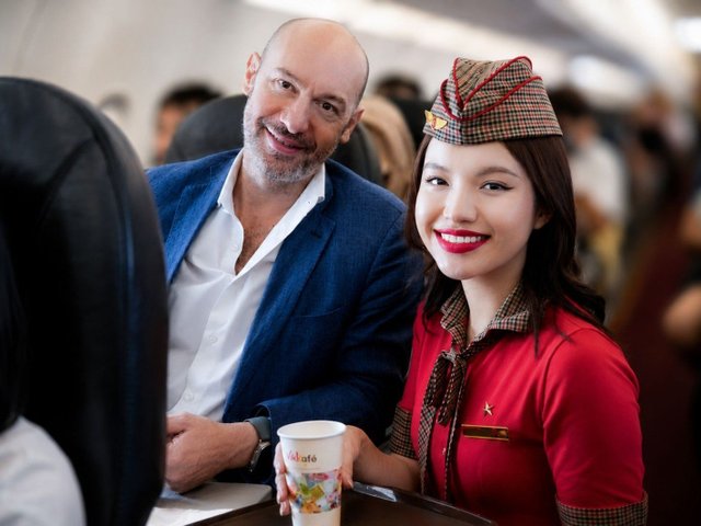 Vietjet mở loạt đường bay mới đến Praha, Almaty, Maldives, tặng triệu vé chỉ từ 0 đồng