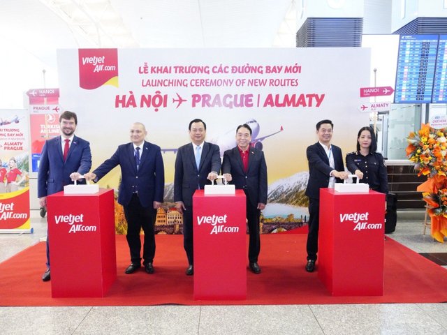 Vietjet khai trương loạt đường bay Hà Nội – Almaty, Hà Nội – Praha và Almaty – Praha, tăng cường kết nối Á – Âu